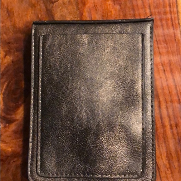 Adorable little purse w/long strap for crossbody. - Picture 3 of 5